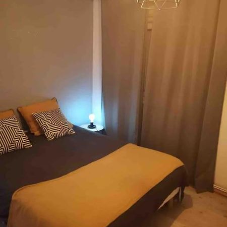Charmant Appartement Au Calme Bourg-en-Bresse Exterior photo