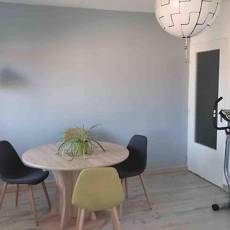 Charmant Appartement Au Calme Bourg-en-Bresse Exterior photo